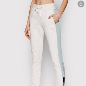 🆕adidas Women's Linear Tricot Cuffed Pants, M and L - Off White Mel/Black, Aut.